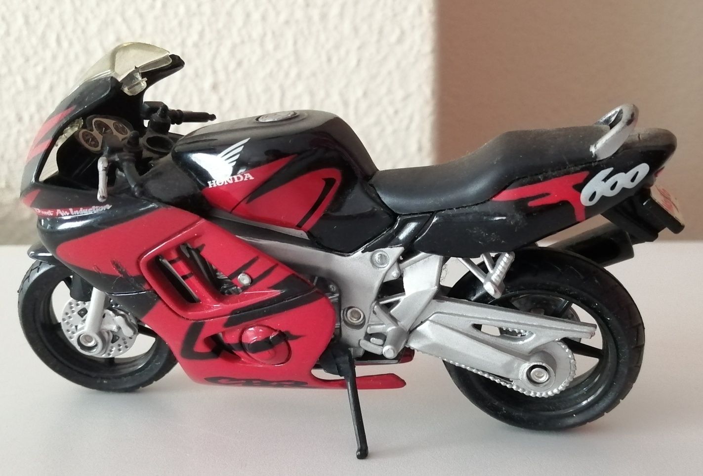 Honda CBR 600 - Miniatura