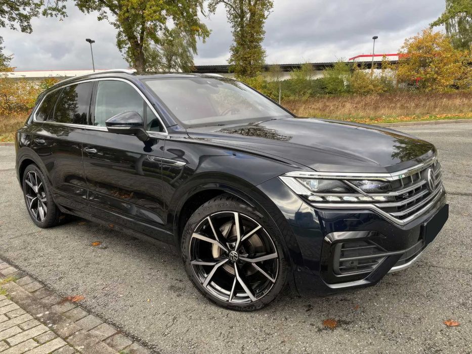 Volkswagen Touareg      2022