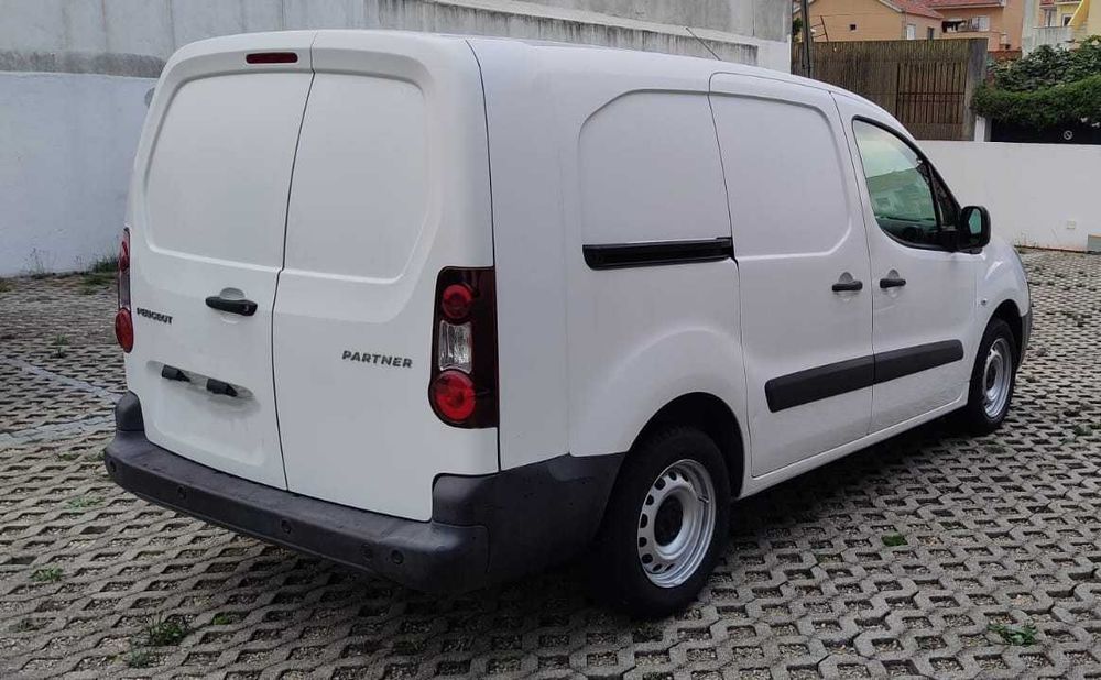 Peugeot Partner 1.6 BlueHDi_100cv - Versão Longa _ DVR incluído
