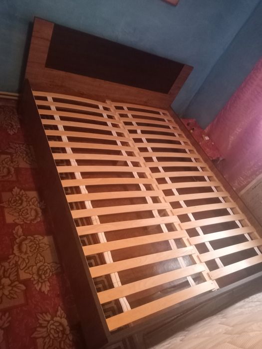 Продам двох спальне ліжко 160/180
