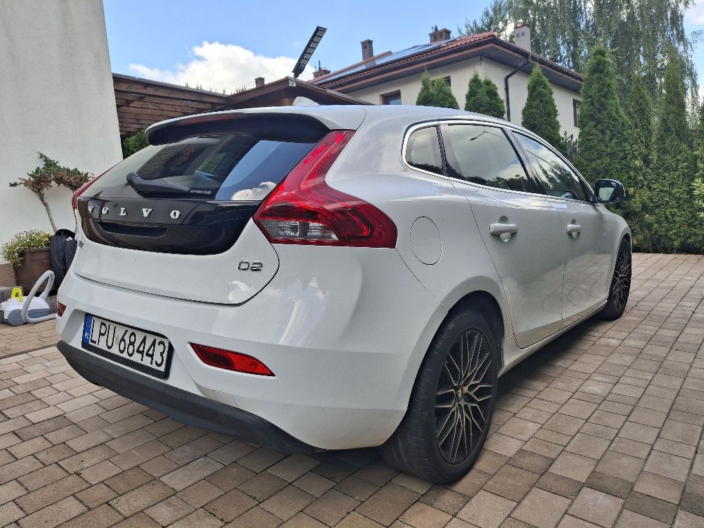 Volvo v40 D2 2014