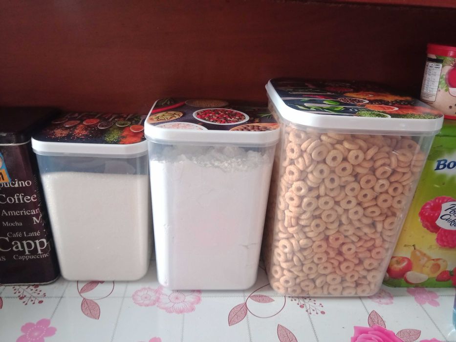 Zestaw 4 pojemników