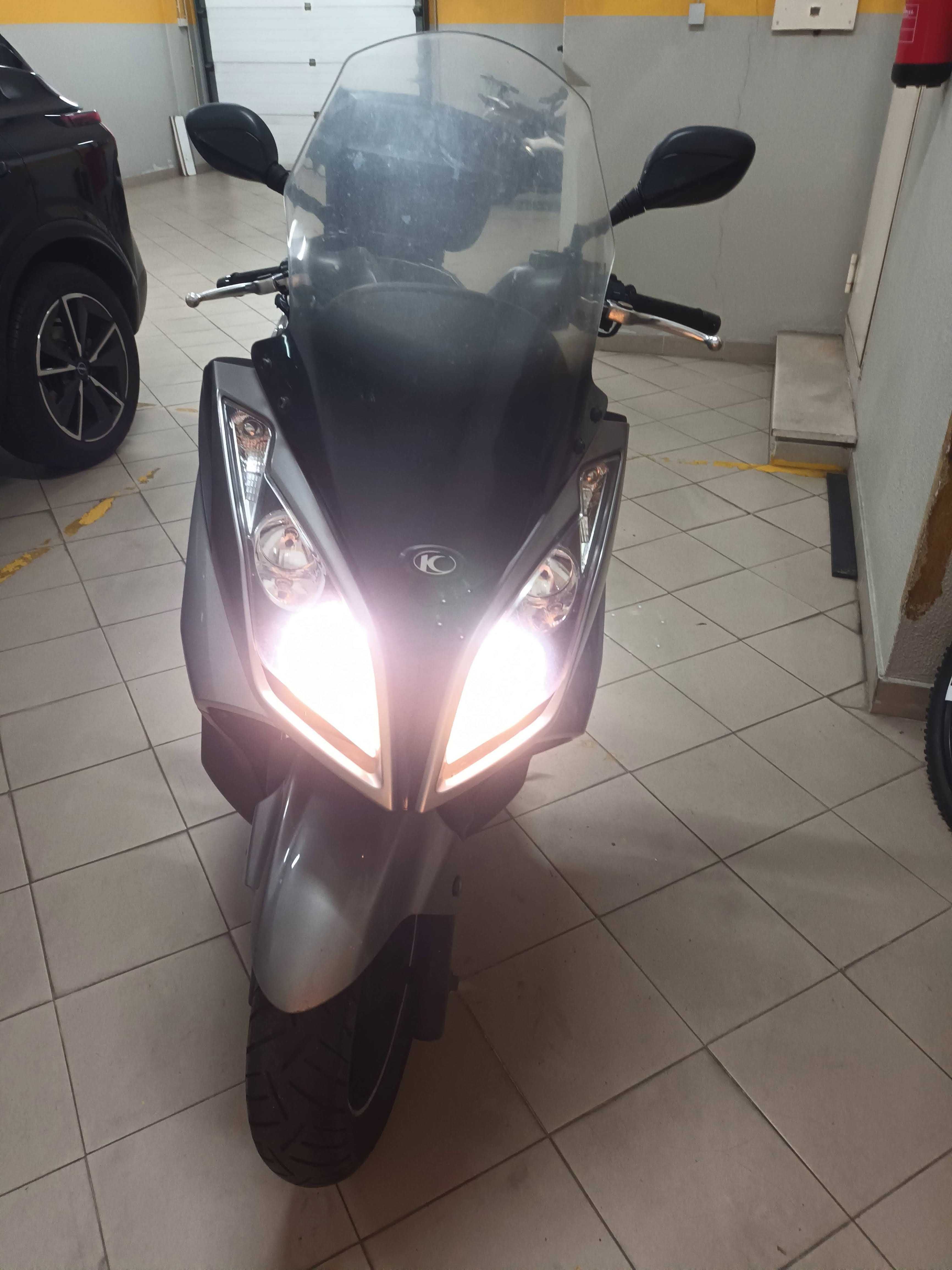 Scooter KYMCO Downtown 125
