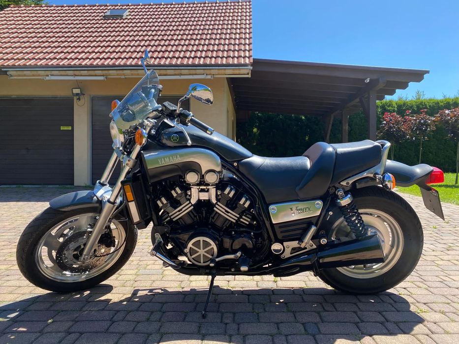 Yamaha V-MAX Yamaha V-MAX 1200 – 1999 r. – 24 325 km – Stan kolekcjonerski