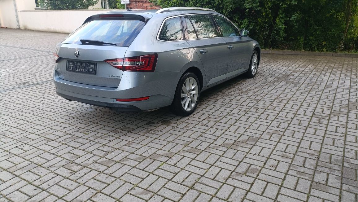 Skoda Superb III Kombi DSG