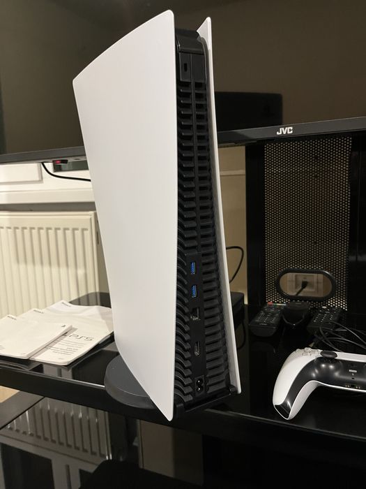 Продам Sony Playstation 5