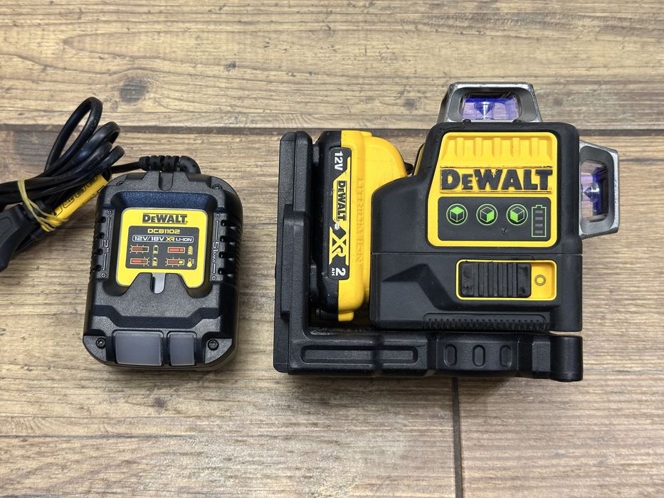 Laser samopoziomujący 360° DeWalt DCE089G | bateria 2Ah 12V | DCB1102