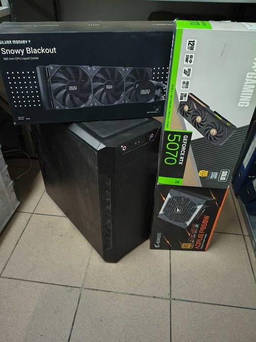 Gracz - RYZEN 9 9950X3D/RTX 5070 12GB/32GB DDR5 6000 /SSD 2TB /GWR.