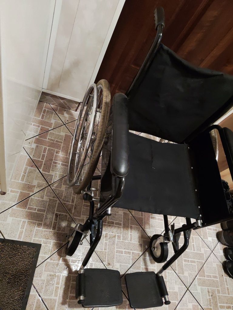 Wózek inwalidzki nowe koła