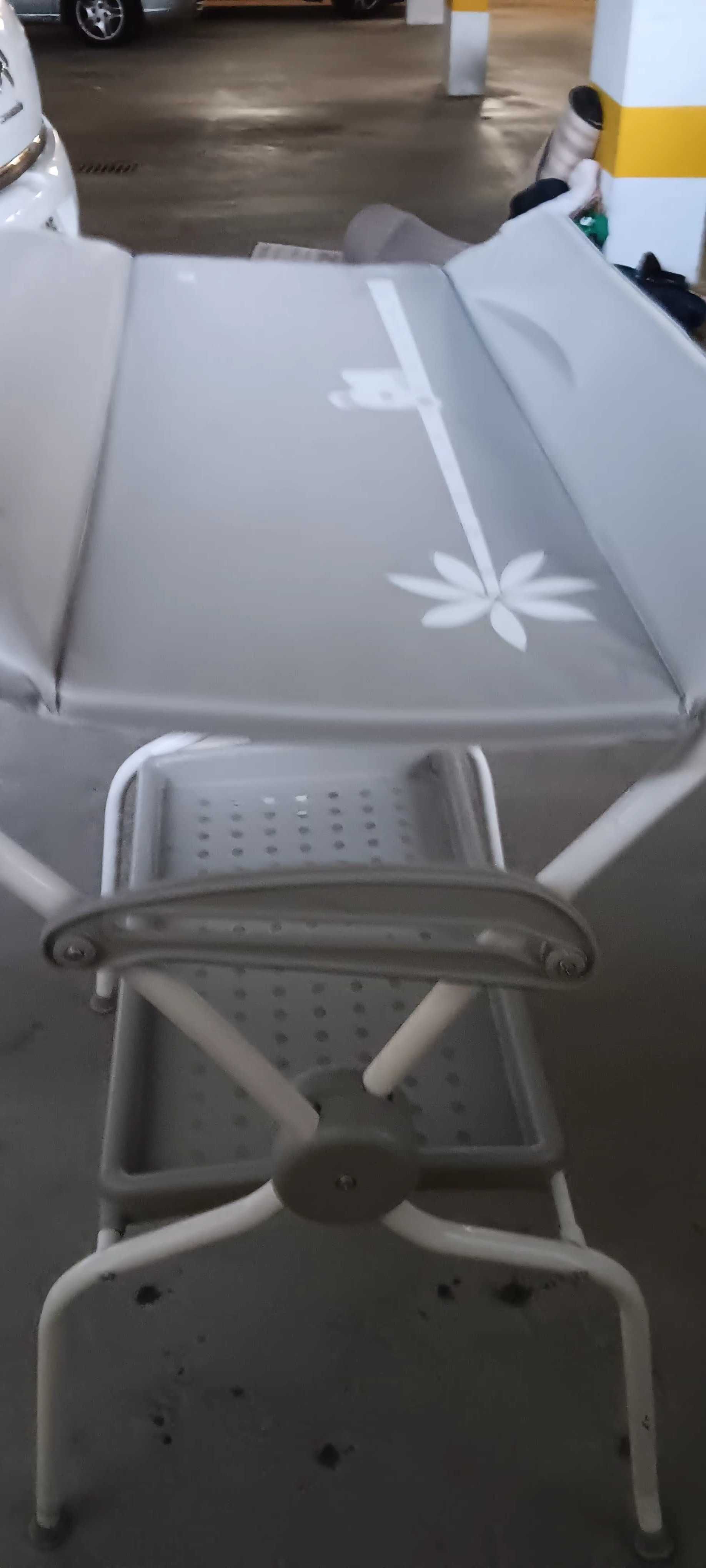 MESA PARA MIDAR A FRALDA DO BÉBÉ