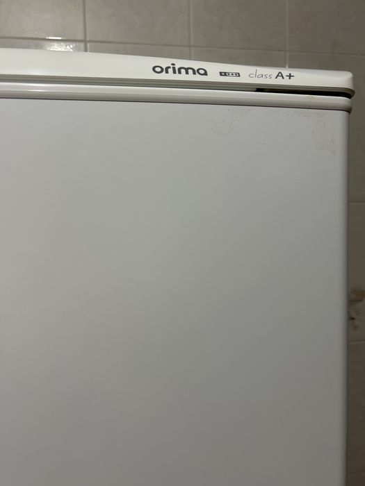 Geladeira  usada , mas finciona maravilhosamente .