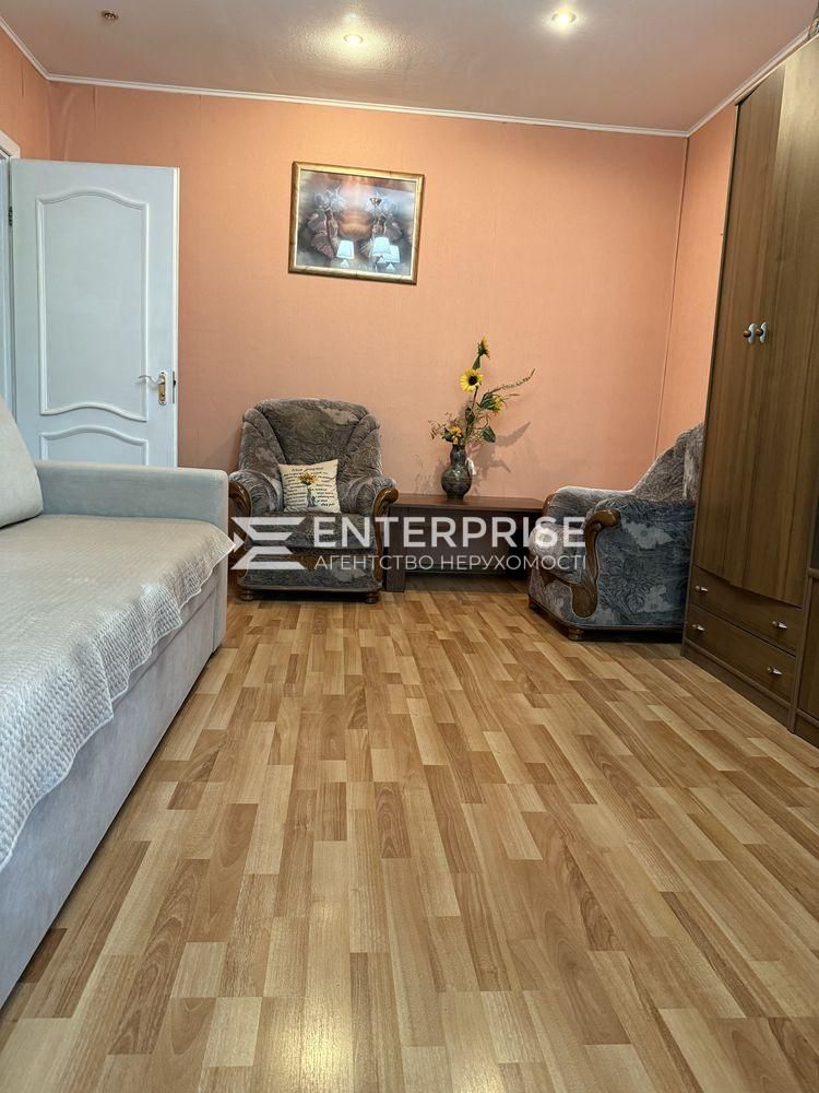 Продаж 2к квартири вул. Озерна, 14 Оболонський район
