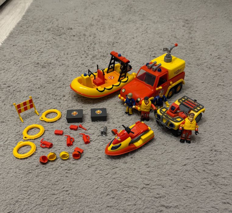 Zestaw zabawek strażak sam
