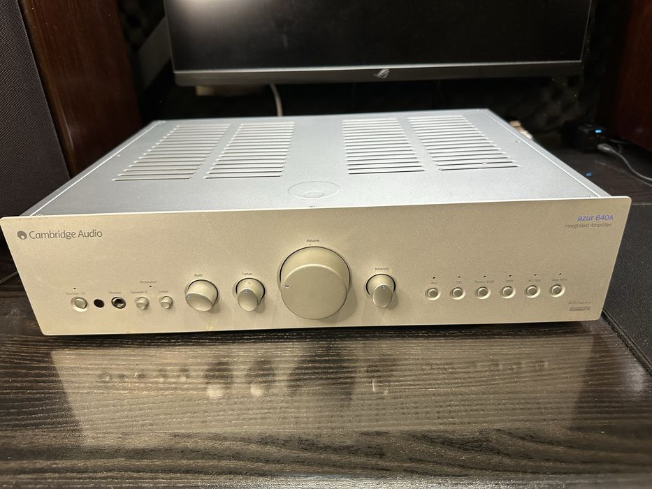 Усилитель Cambridge Audio Azur 640A V2