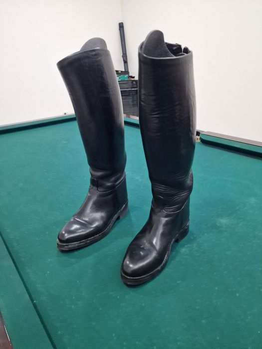 Bota de montar de cabedal