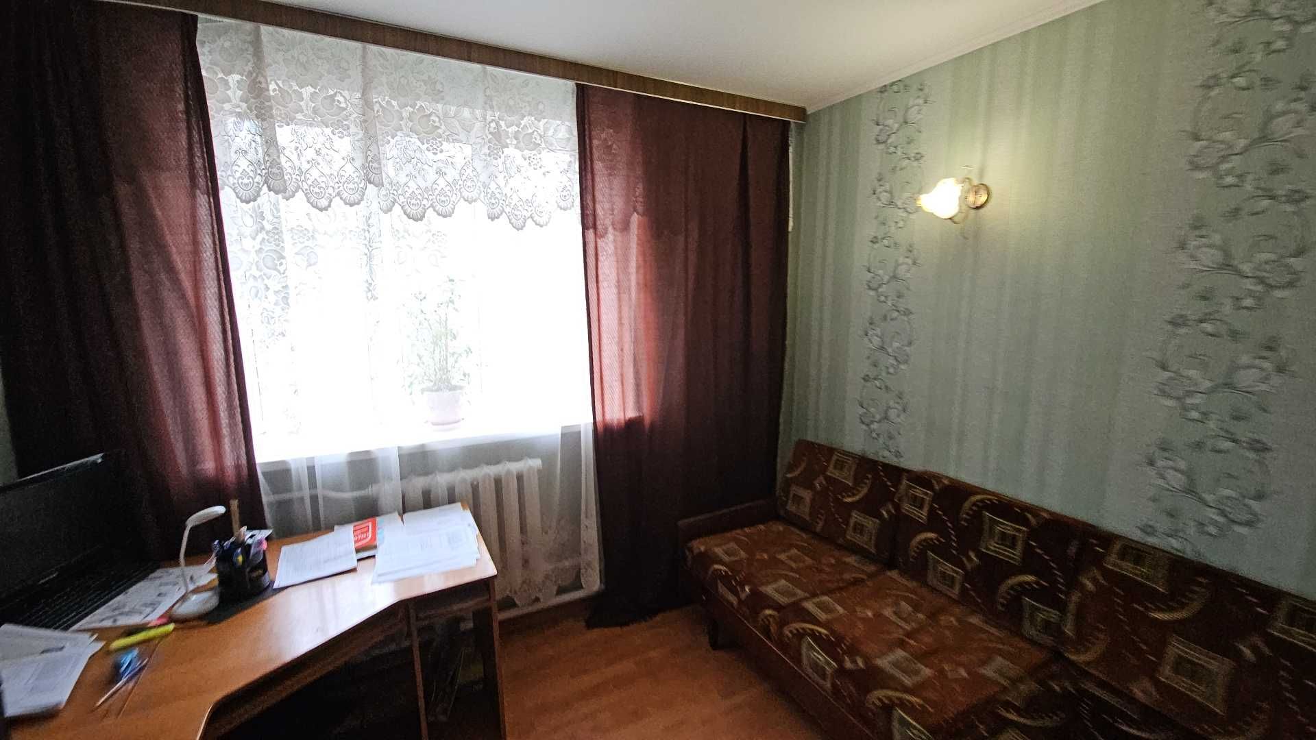 Будинок Квартира з комунікаціями, двориком, гараж. – місто Березань