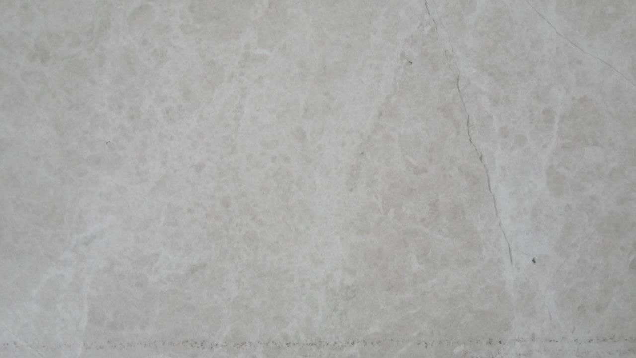 Залишки стільниці 45х45 см та 40,5x48 см; товщина 38 мм