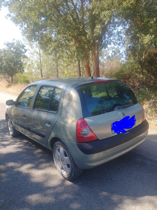 Renault clio 4 portas