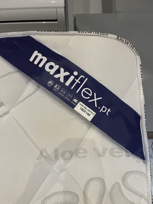 Colchão 140x190 Maxiflex semi novo