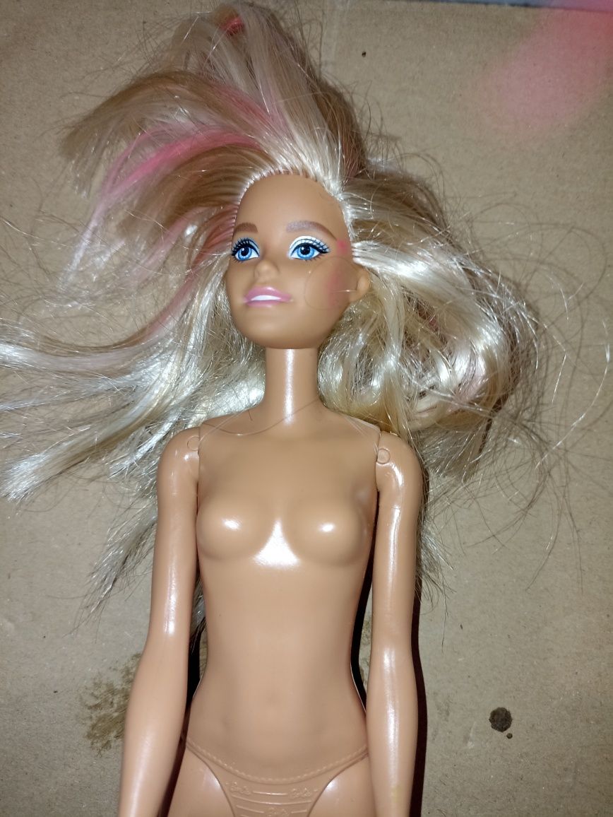 Lalka Barbie Mattel licencja z 2020