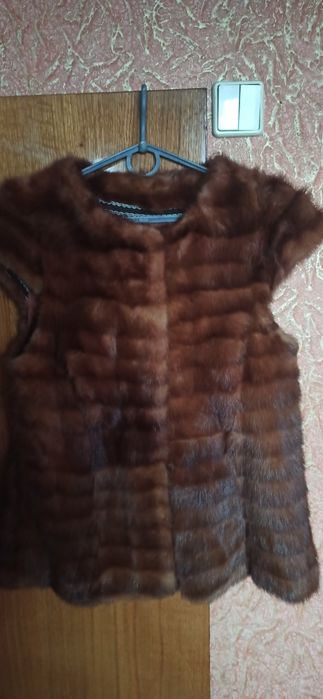 Продам жіночу жилетку норка