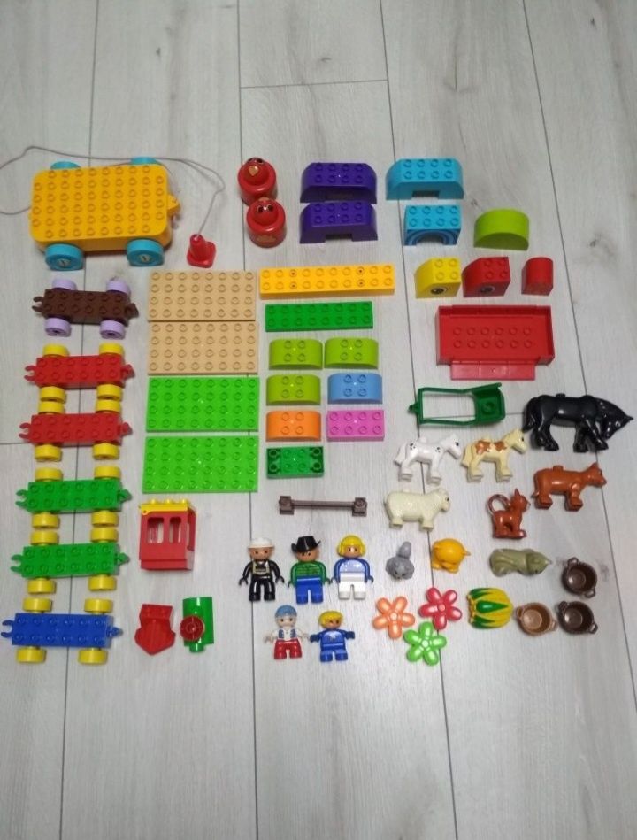 Лего Duplo паровоз, тварини, каталка, фігурки. Lego Duplo конструктор