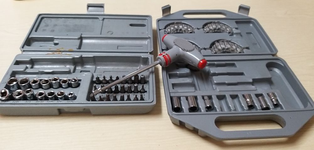 Rebites e Chaves de caixa Sextavada