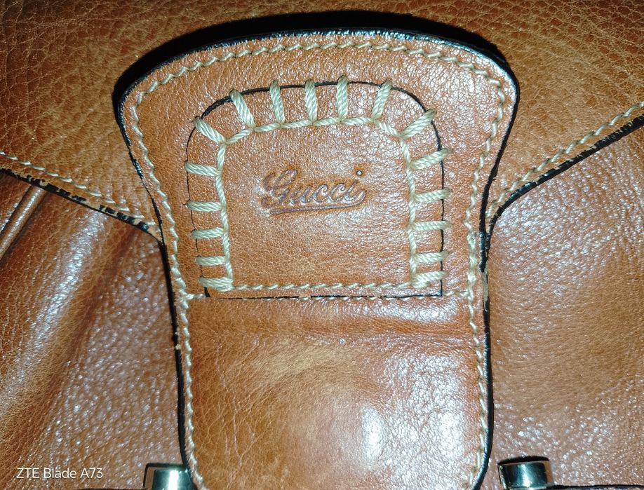 Сумочка Гуччи  в отличном  состоянии.,колекцыоная ,инклюзив.