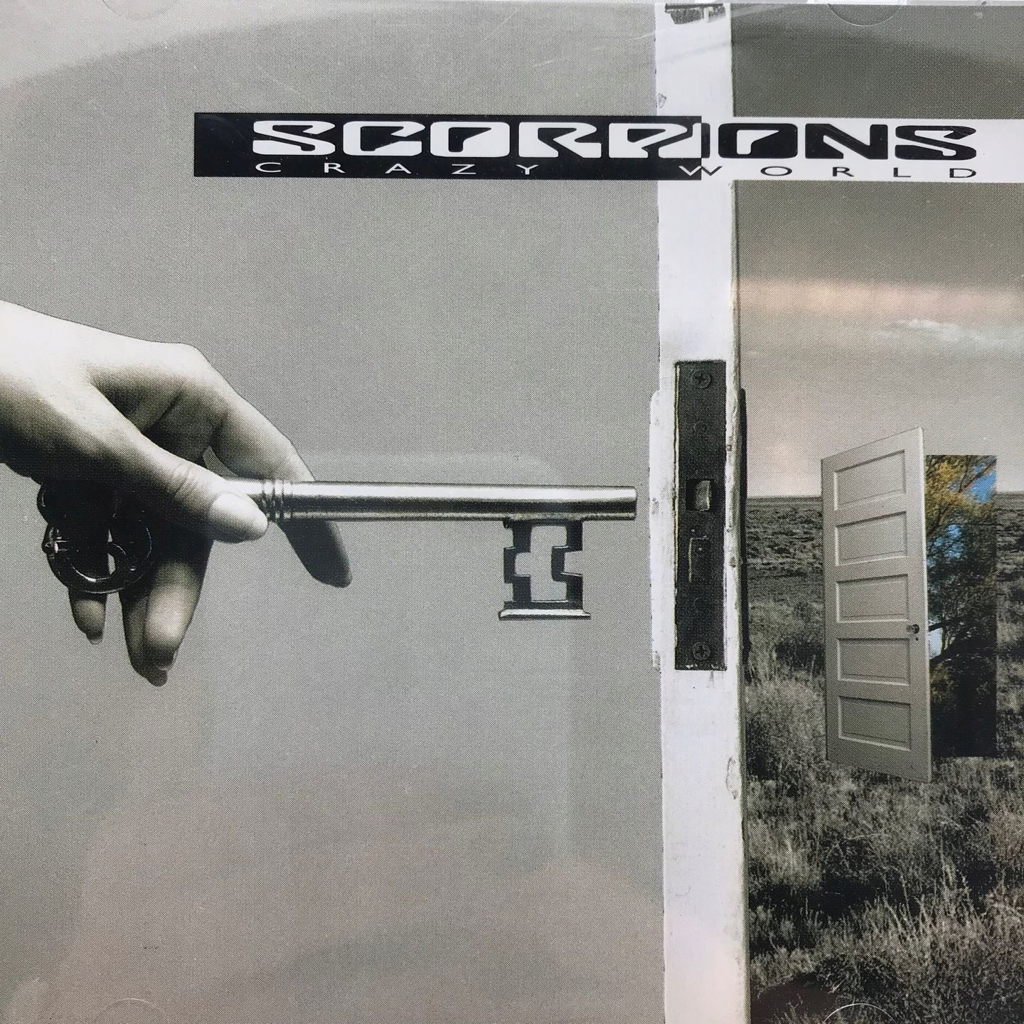 cd - scorpions - crazy world
