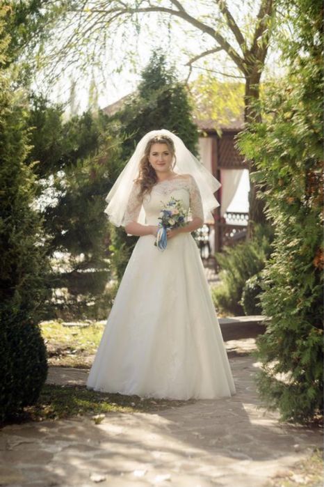 Свадебное платье