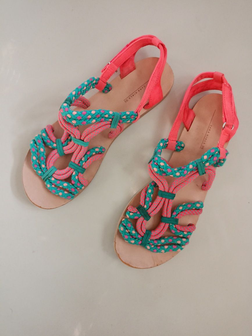 Kolorowe dziewczęce sandały Zara 35