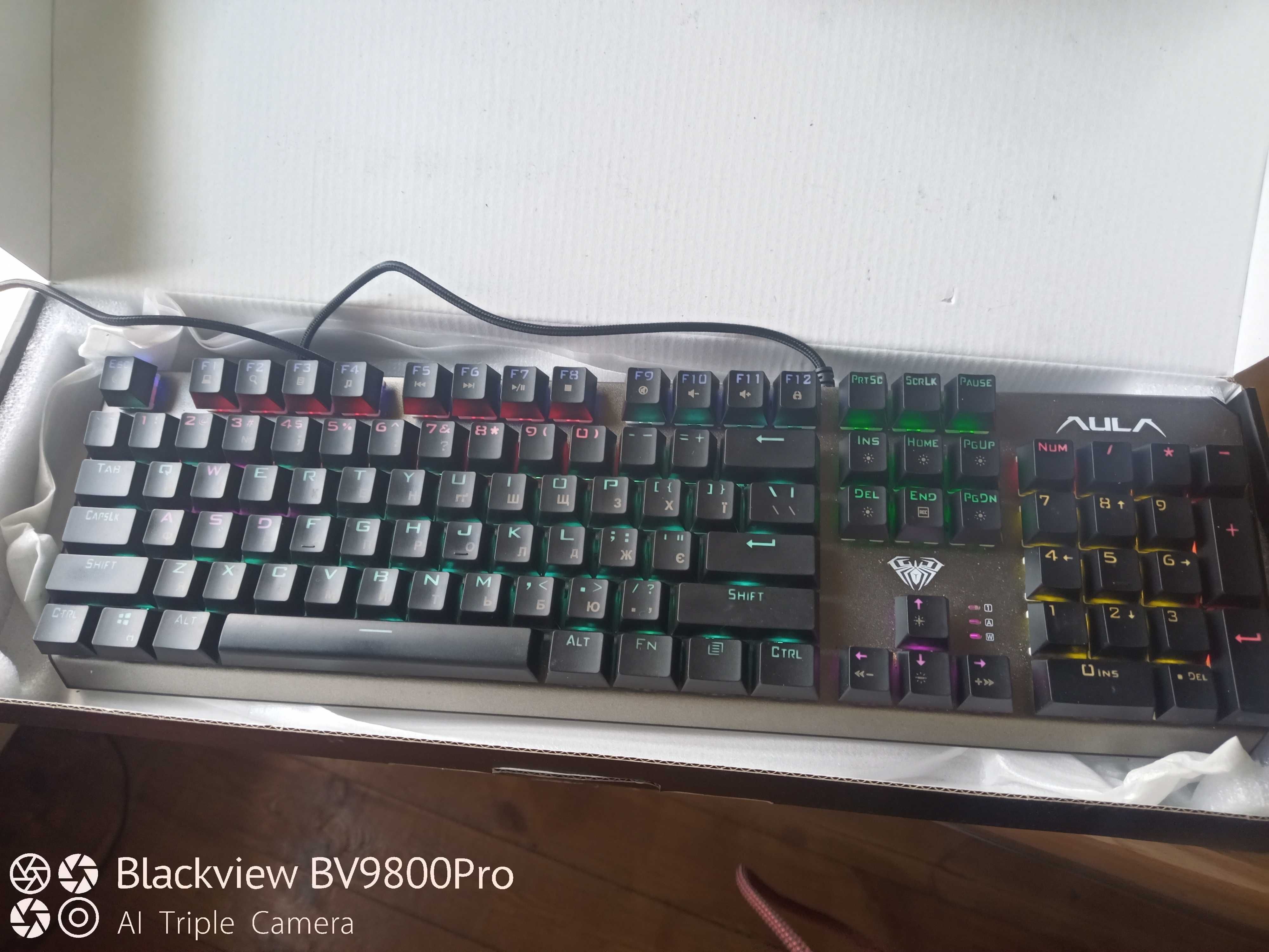 Механічна   Aula  F2066-II