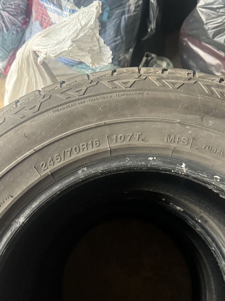 Продаю 3 шини Arrivo terramax 245/70R16