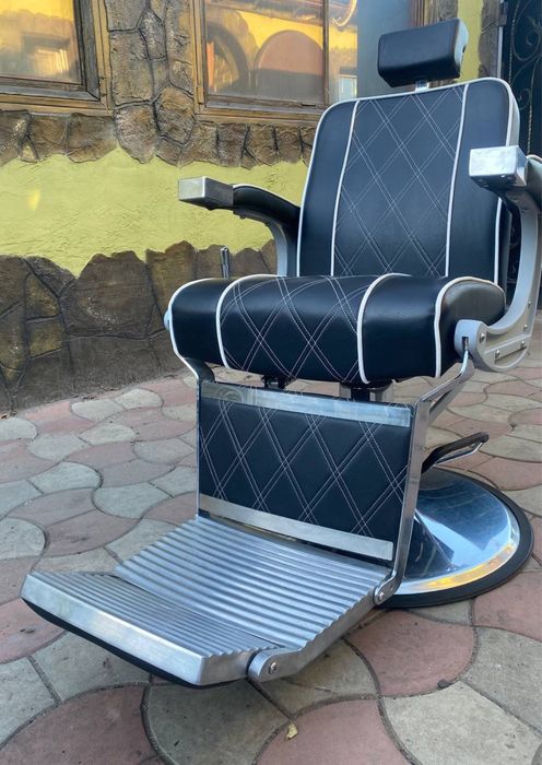 Перукарське барберське крісло