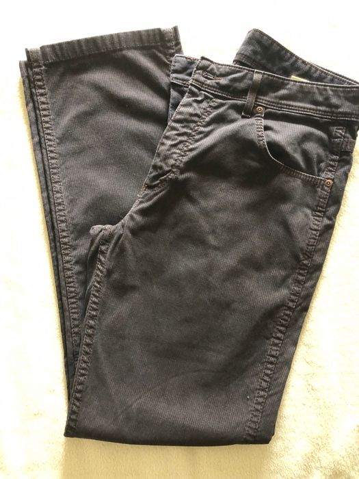 Calças castanhas Homem novas