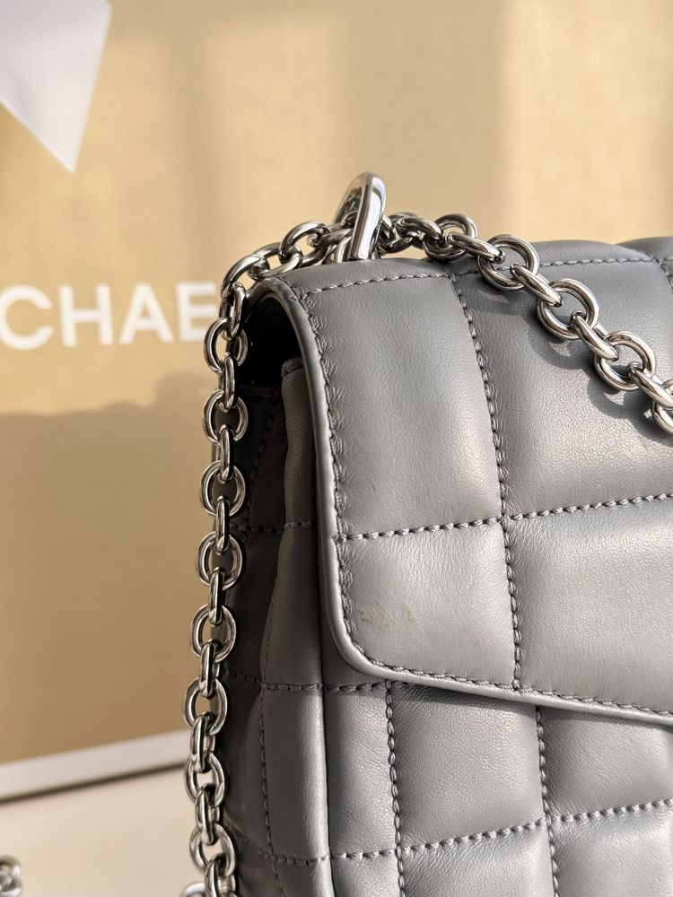 Сумка Michael Kors Soho Quilted Leather Shoulder Bag