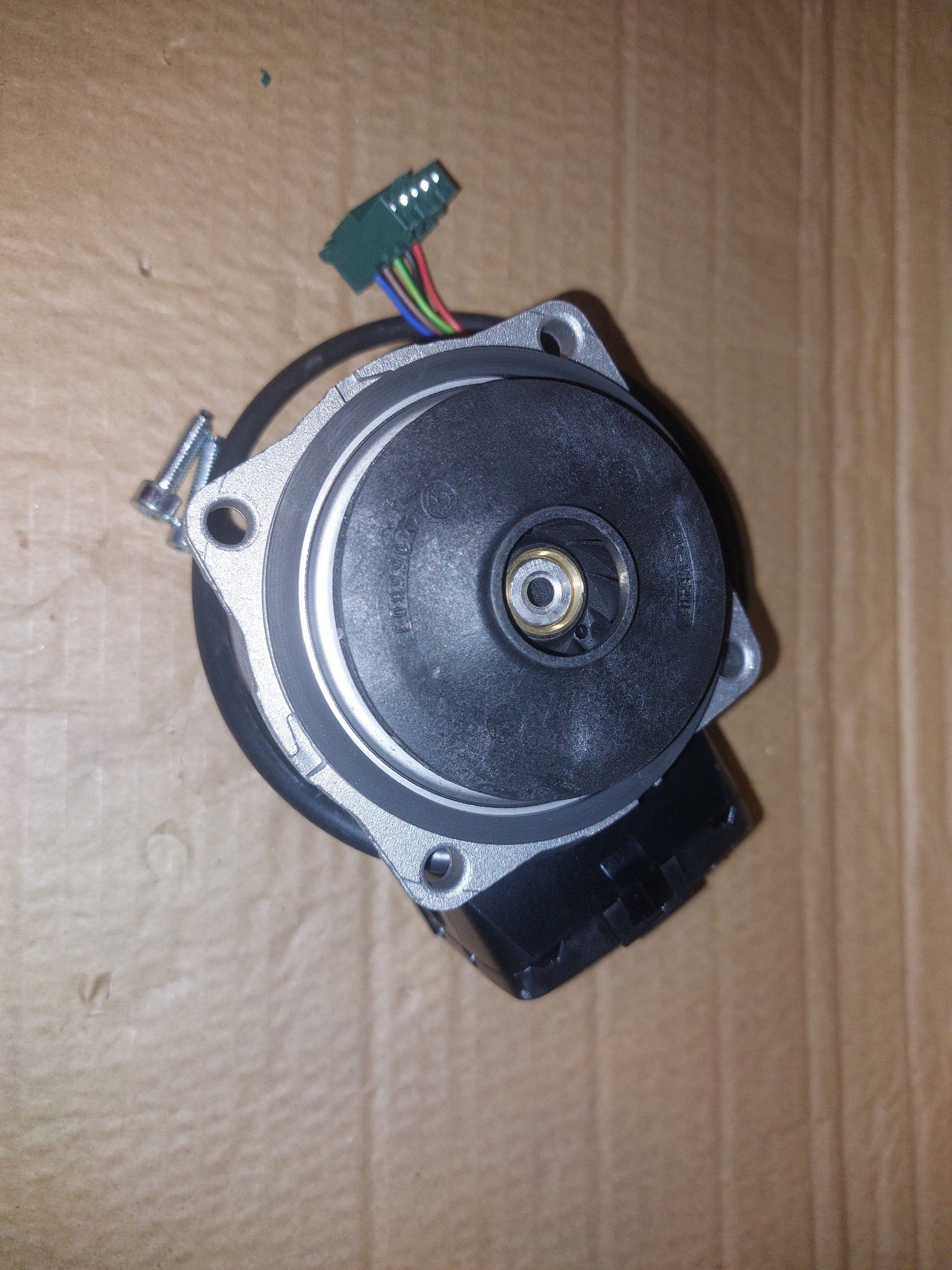 Silnik serwisowy motor Vaillant VPCR SL 12/6-2  VPAR-5 Wilo