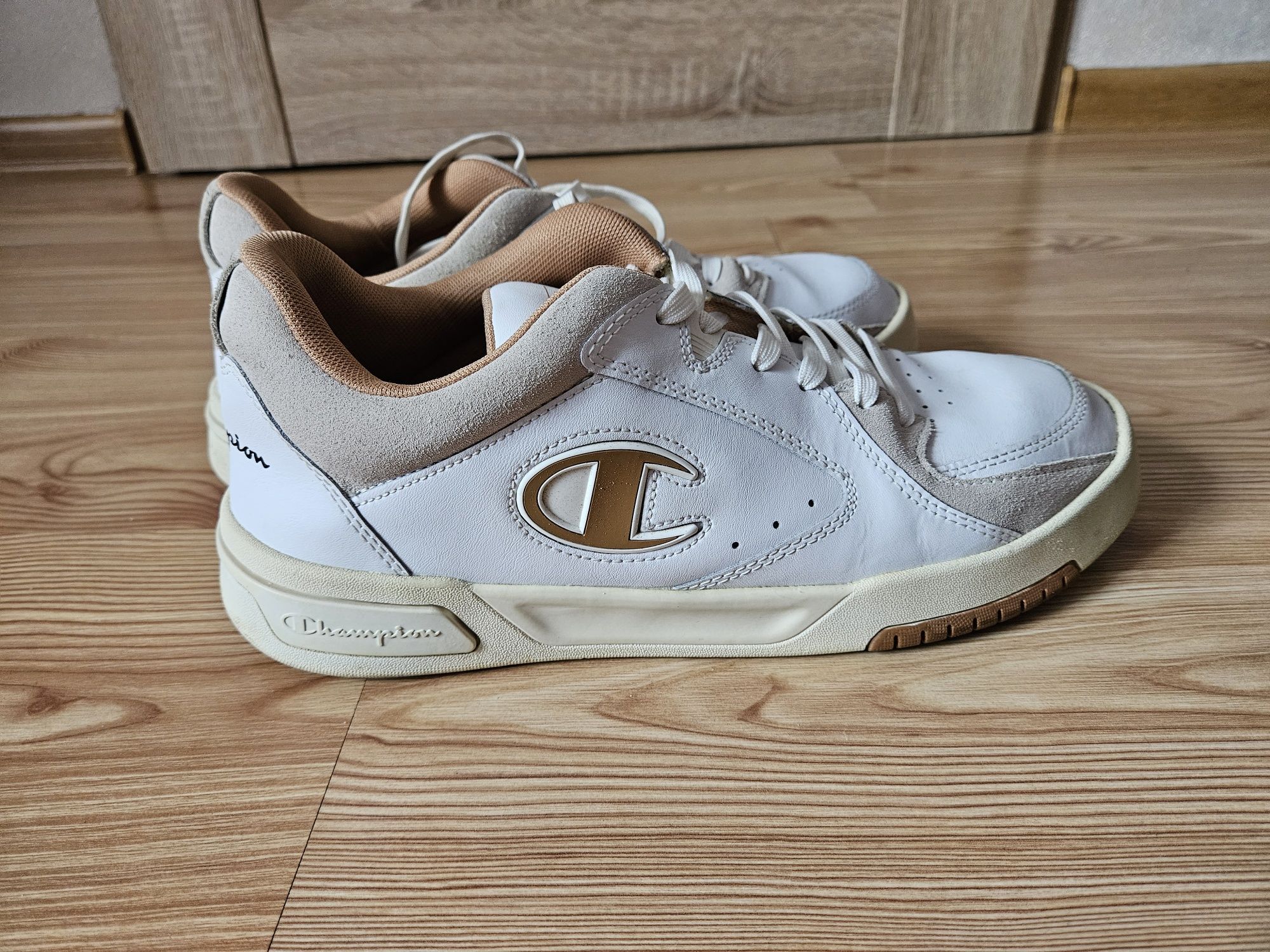 Buty Champion r. 44 S21860 z85 Low białe beżowe