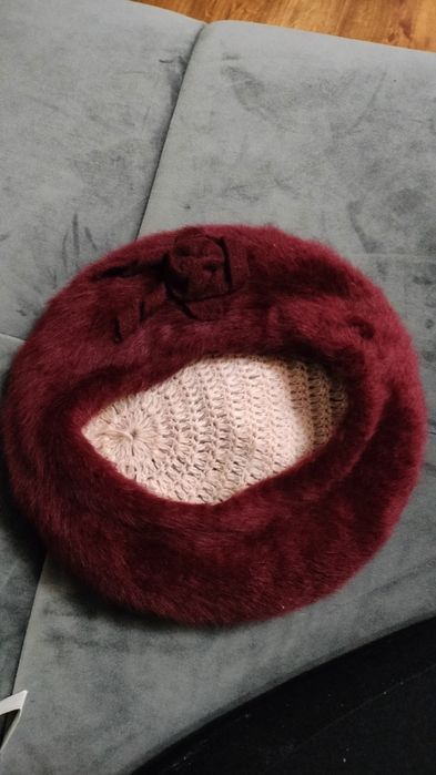 Cudowny beret Alpaka