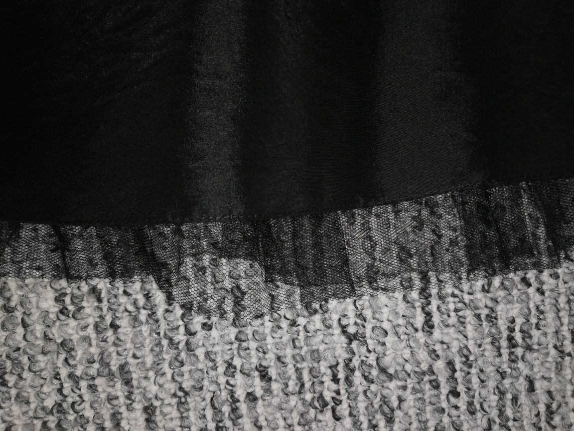 Czarna elegancka balowa suknia sukienka z kokardka kokarda