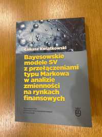 Bayesowskie modele SV z przełączeniami Markowa w analizie zmienności