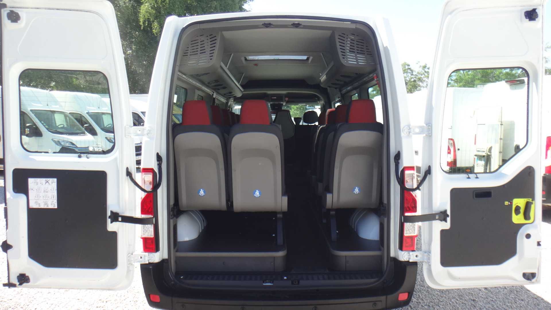 Renault Master autobus 17os klimatyzacja strefowa stan idealny 125KM