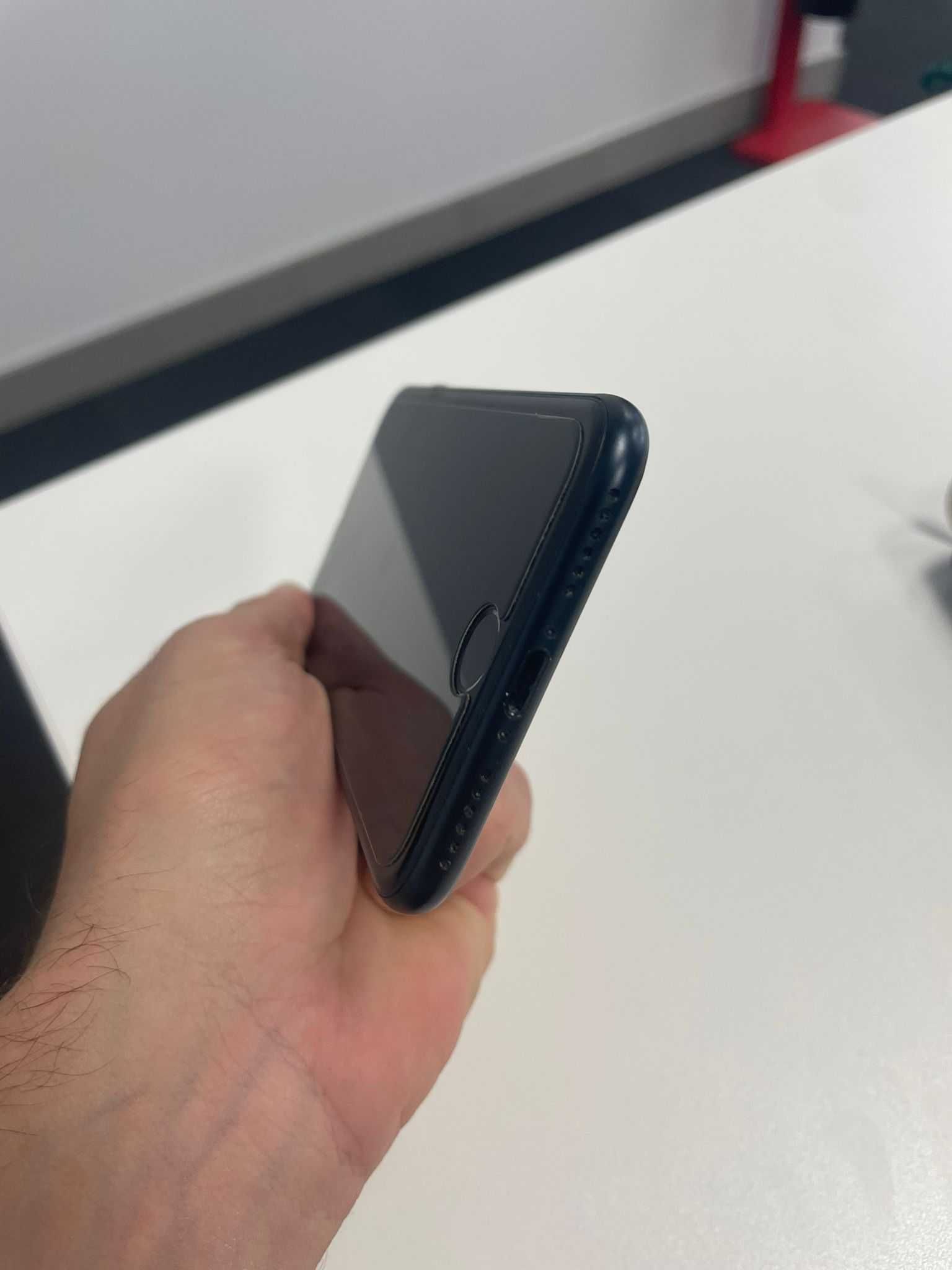 Iphone SE - 64GB