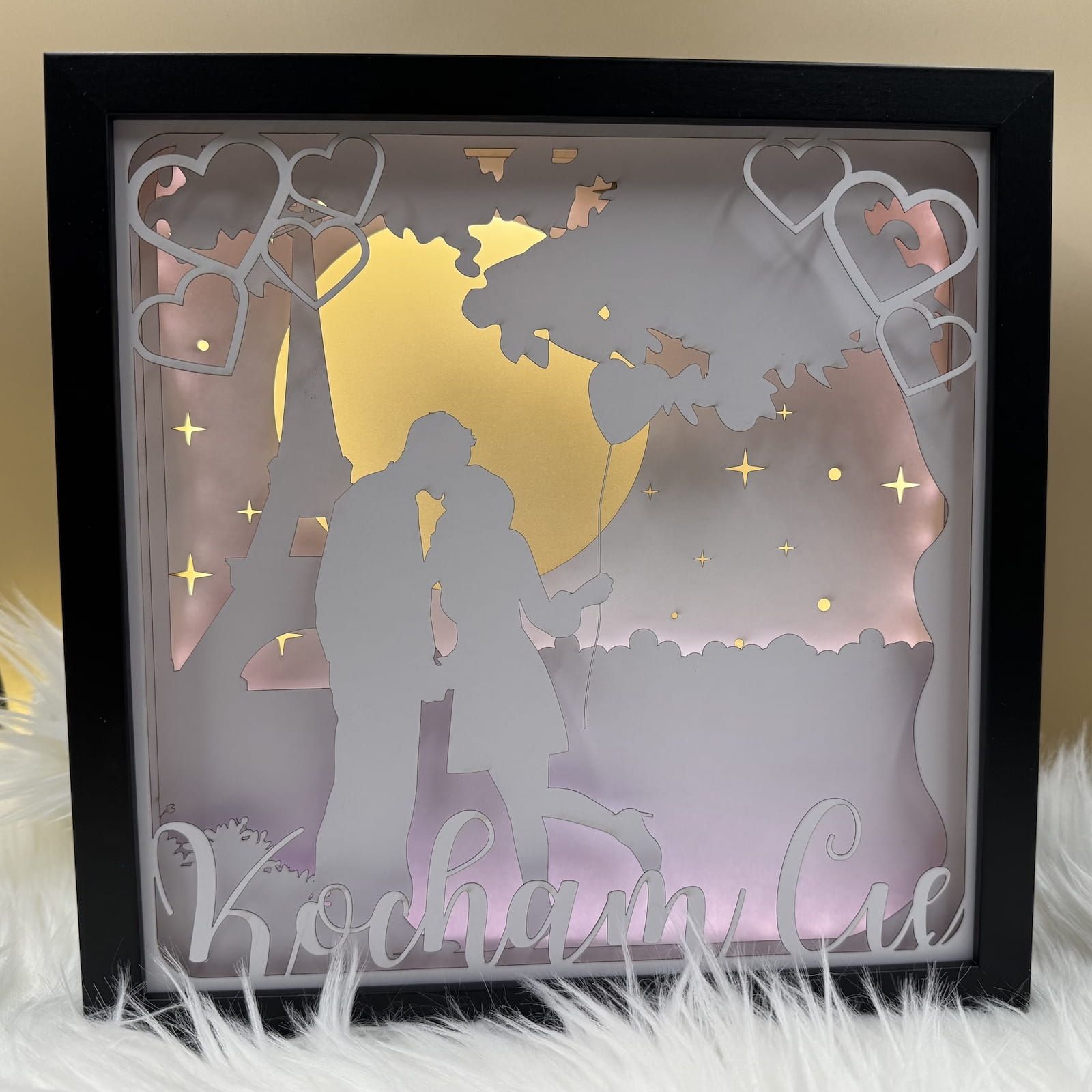 Ramka 3D LED Shadow Box Zakochana Para w Paryżu