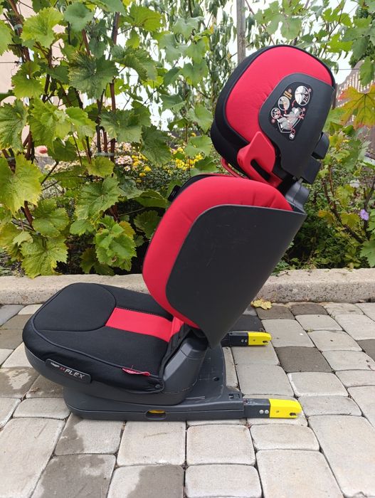 Б/в в чудовому стані автокрісло Peg-perego viaggio 2-3 flex, 15-36 кг