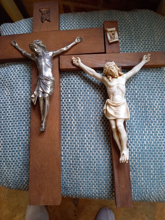 Krzyż pasyjny duży stary