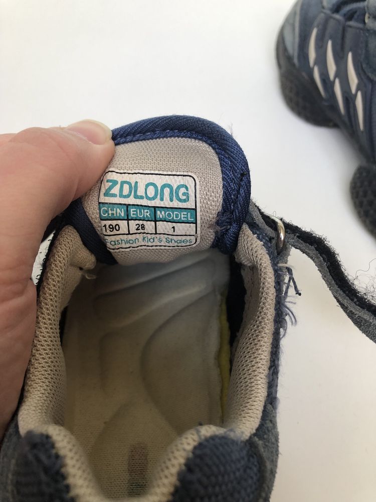 Кросівки Zdlong, розмір 28