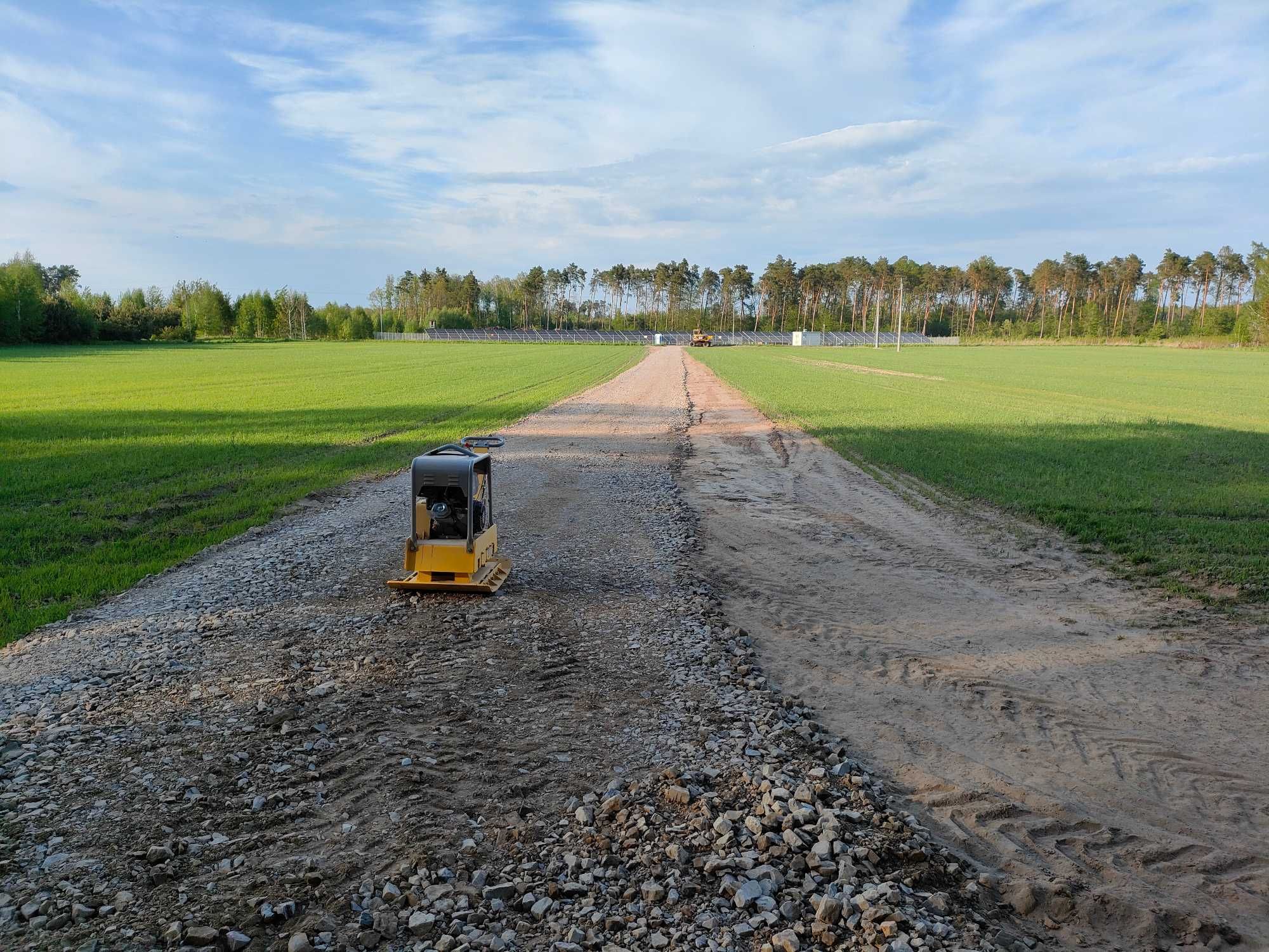 koparka koparko ładowarka wywrotka gruz piasek tłuczeń ziemia