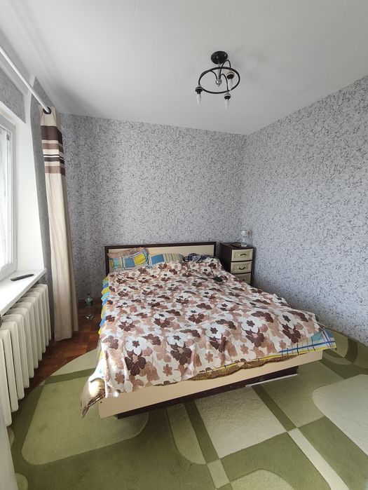 Оренда 3-кімнатної квартири Олександрівський район міста