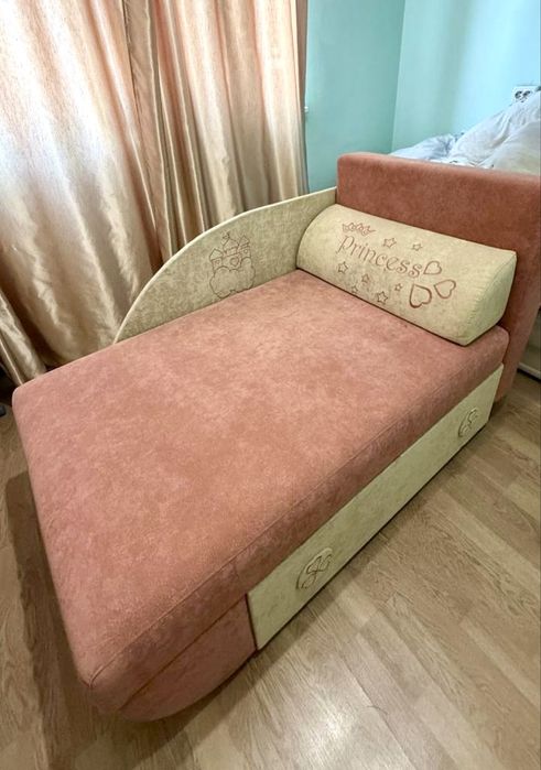Диван розкладний (ліжко) для дівчинки Princess